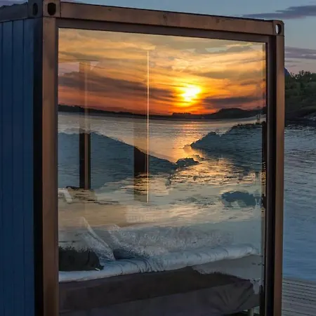 Cool Cabins, Sandhornoy * Lekanger