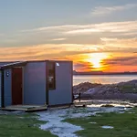 Cool Cabins, Sandhornoy *