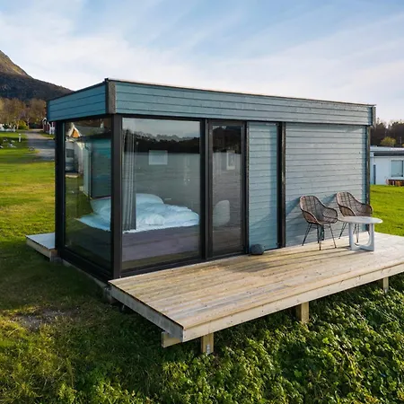 Cool Cabins, Sandhornoy Kamp alanı Lekanger