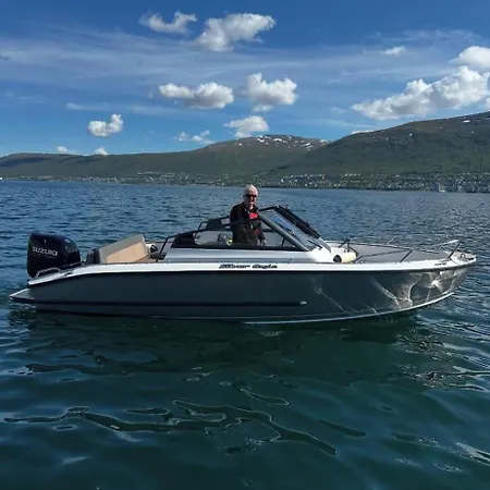 Cool Cabins, Sandhornoy * Lekanger